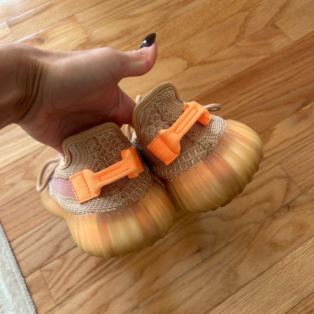 Yeezy Athletic Shoes in Tan and Purple - Picture 3 of 4
